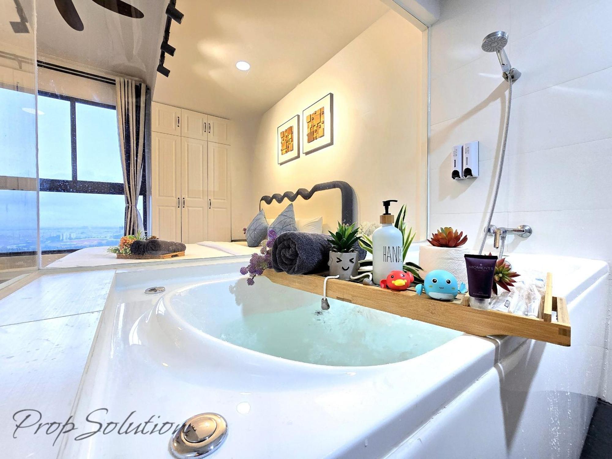 Loft Seaview 2br Jb Ciq 6-7pax Apartemen Johor Bahru